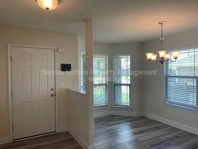 4170 Roosevelt Way — Photo 3