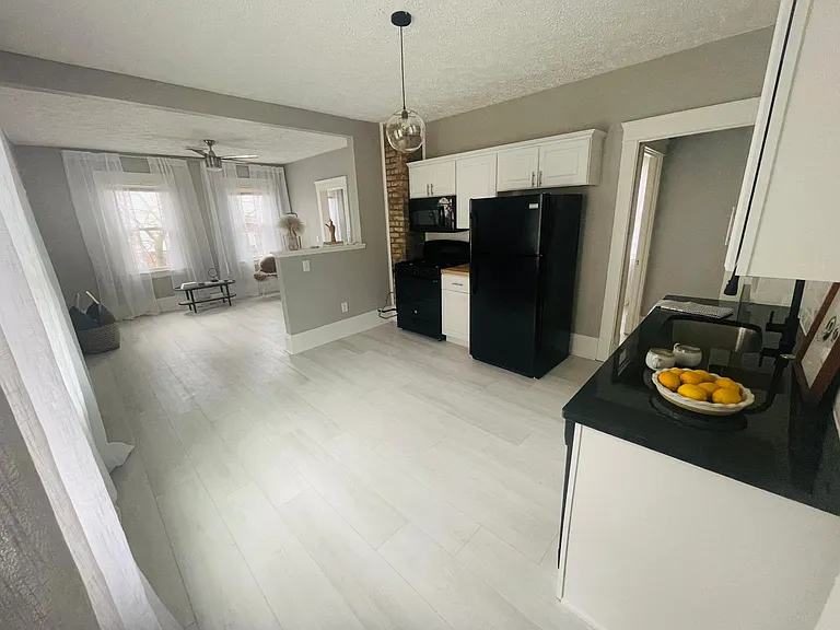 859 Jefferson Ave #3 — Photo 4