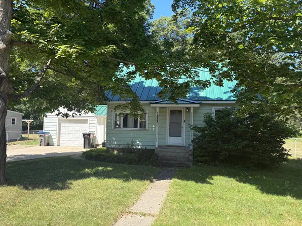 575 S Wolf Lake Rd, Muskegon, MI 49442