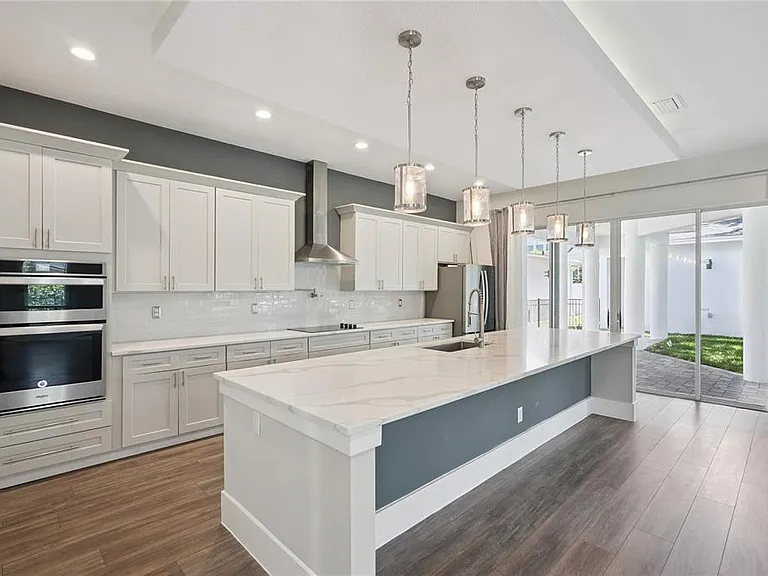 200 E Grant St — Photo 6