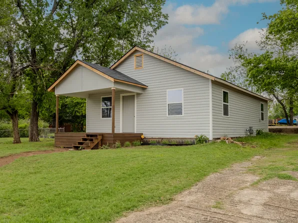 1217 S 12th St, Chickasha, OK 73018