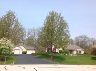 S57W23040 Marcelle Dr, Waukesha, WI 53189