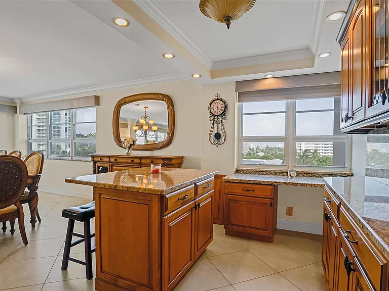 133 N Pompano Beach Blvd #501 — Photo 15