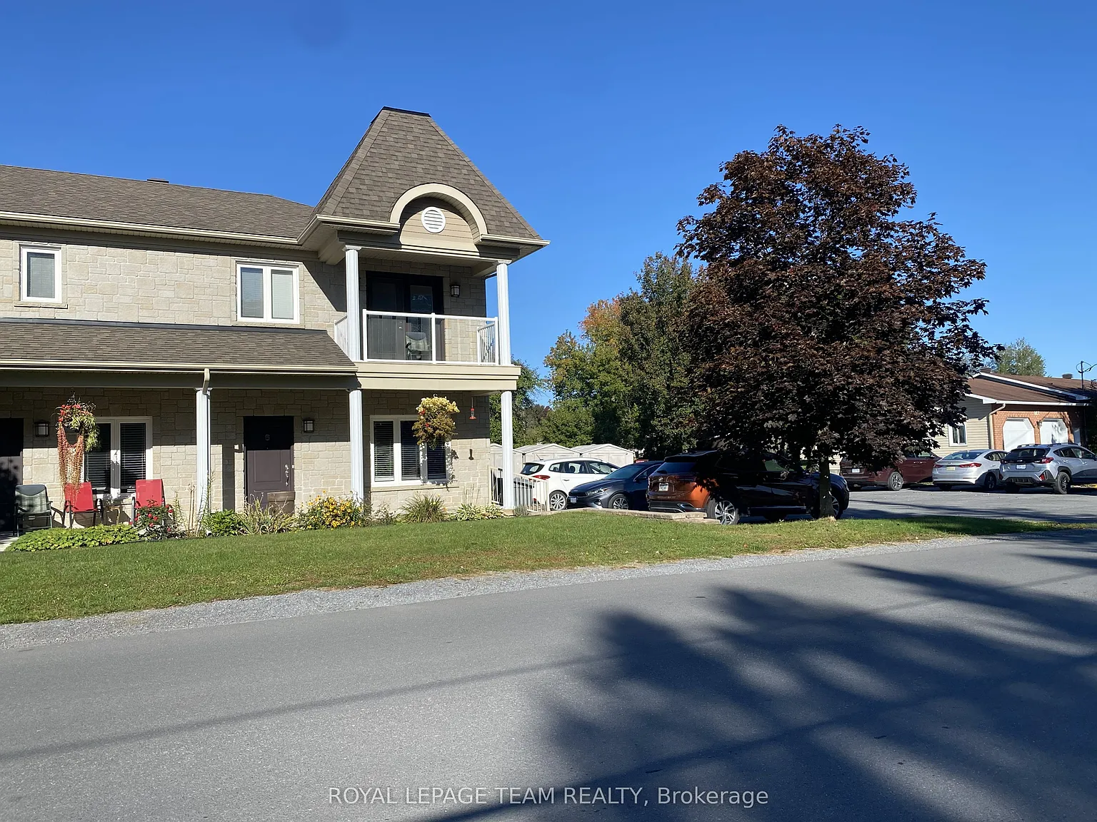 2 bed, $1,850 — Photo 3
