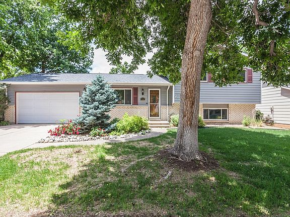 2nd image of 2549 Newport Dr