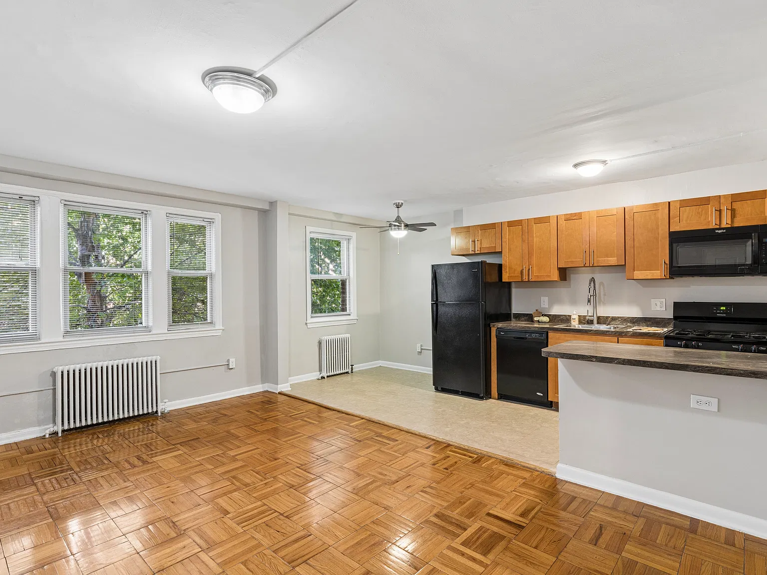 The Glenwood Apartments — Photo 2