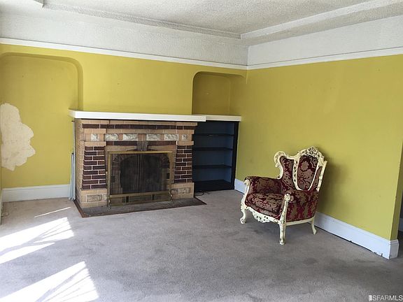 4th image of 215 Evergreen Ave