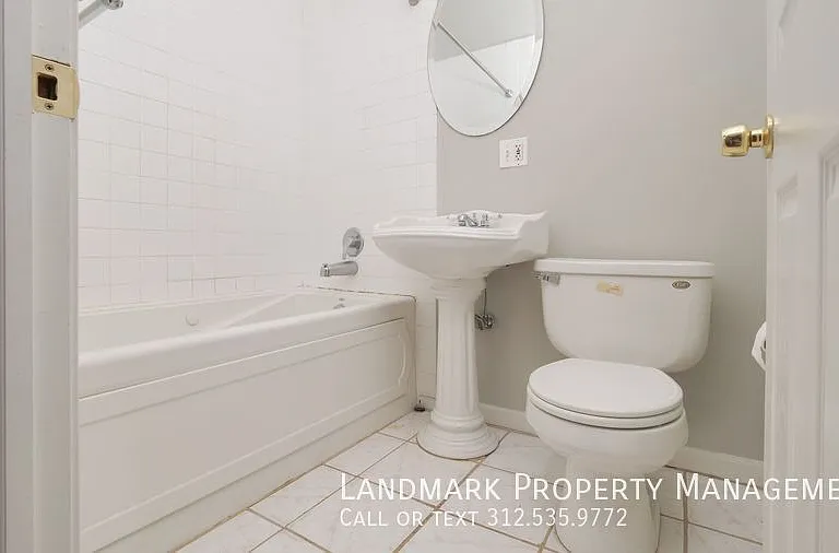 4537 S King Dr #3 — Photo 17