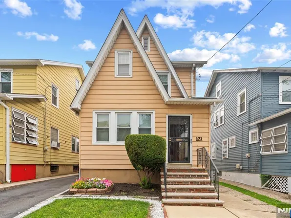 121 Schofield St, Newark, NJ 07106