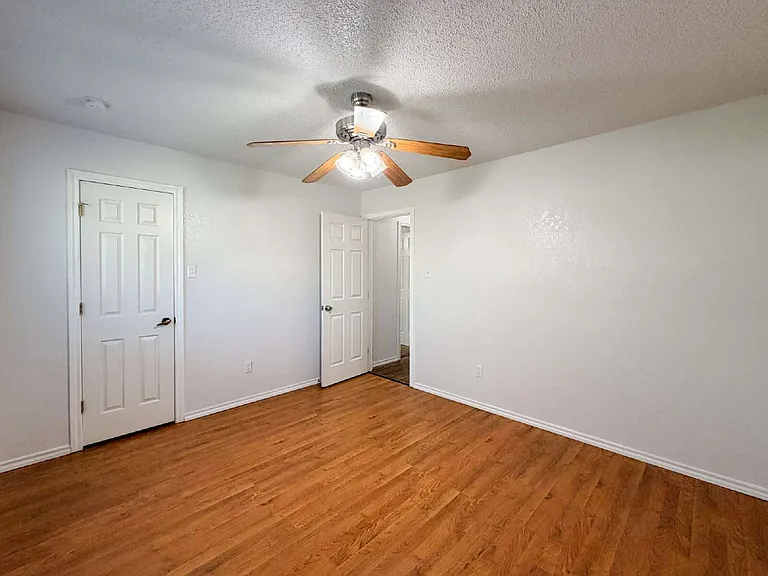 701 Daniels Dr — Photo 17