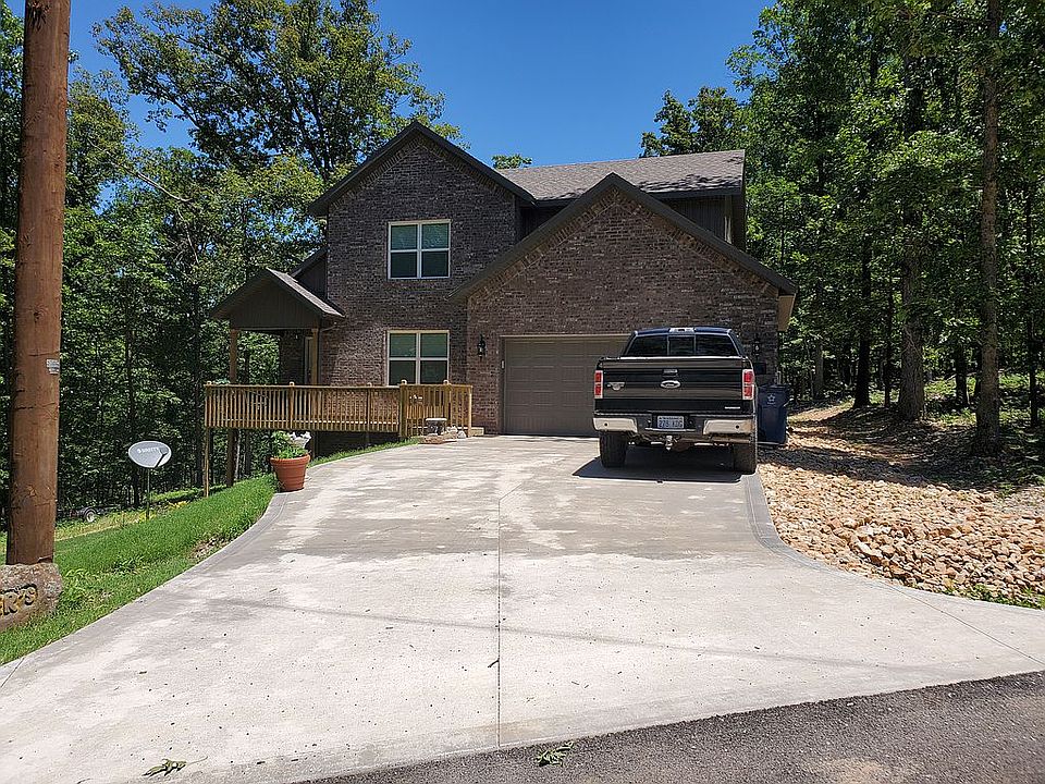1st image of 4 Montgomery Cir