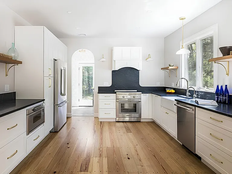 12 Cedar Ave — Photo 13