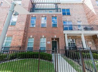 15787 Spectrum Dr, Addison, TX 75001