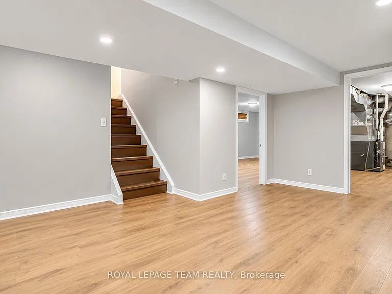 31 Pritchard Dr — Photo 12