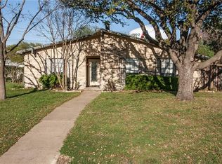 6406 Green Oaks Dr, Plano, TX 75023