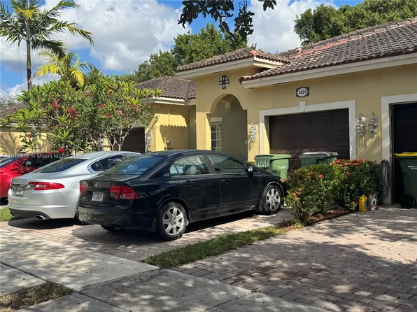 1221 NE 32nd Ter, Homestead, FL 33033