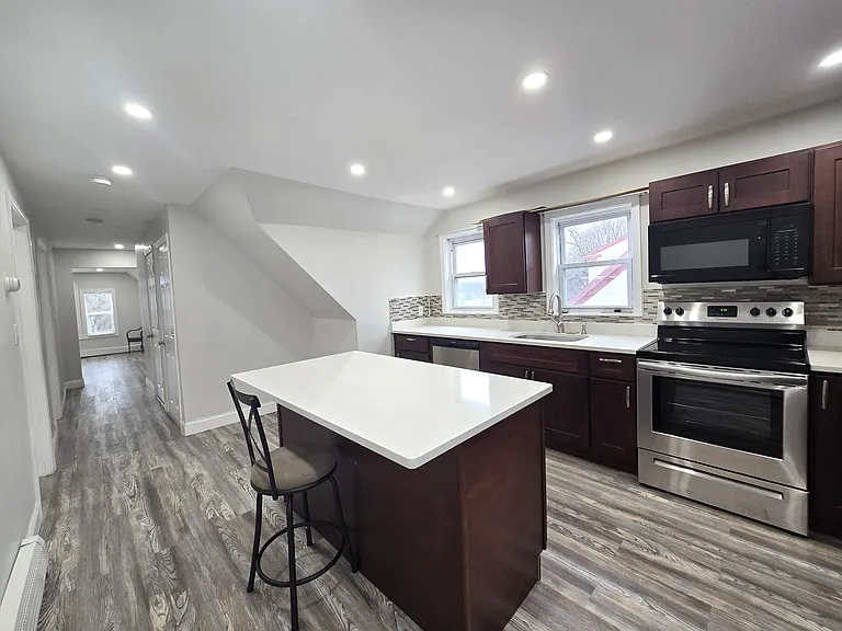 200 Norfolk St #3 — Photo 3