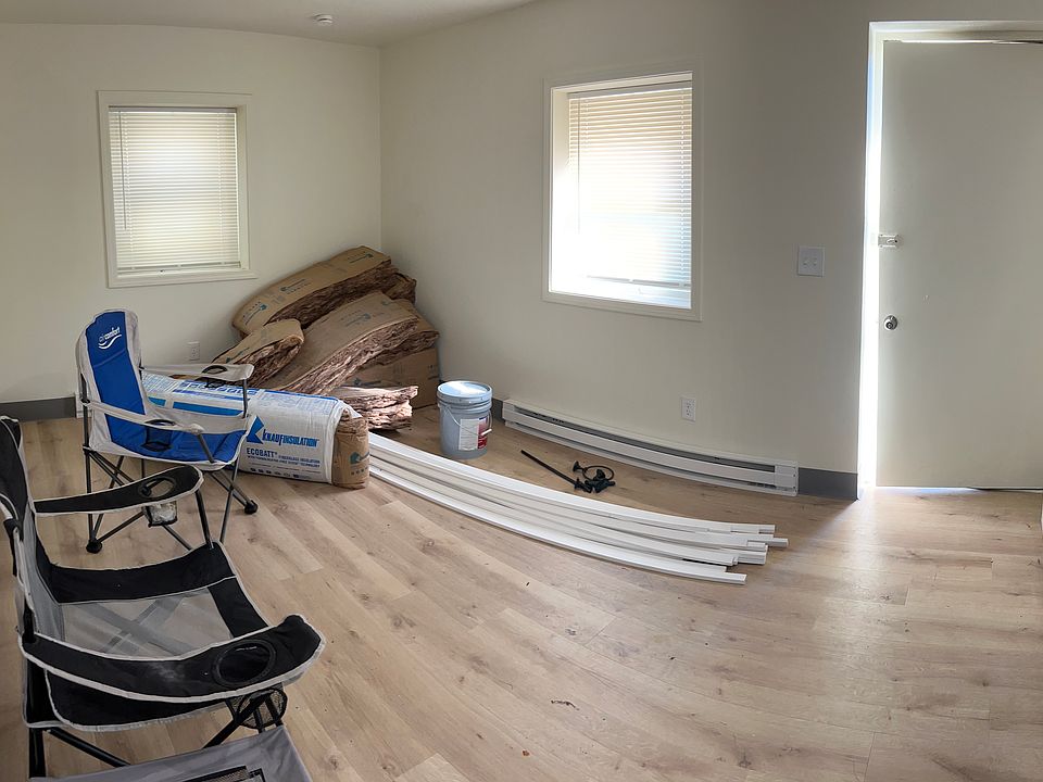 2nd image of 470 Portage Rd #1