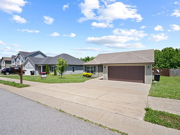 3rd image of 1340 Freedom Dr