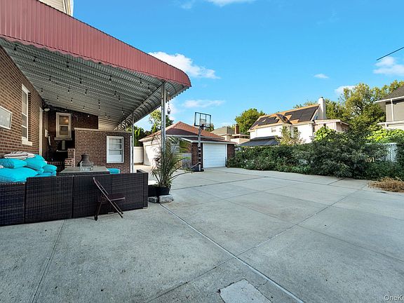 4th image of 8833 195th Street