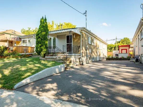 12 Trinnell Blvd, Toronto, ON M1L 1S5