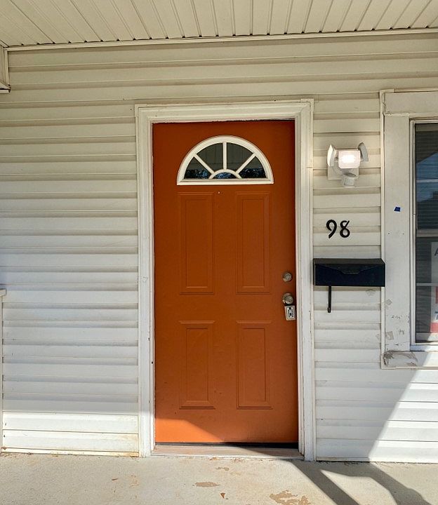 1st image of 98 Grace St #98