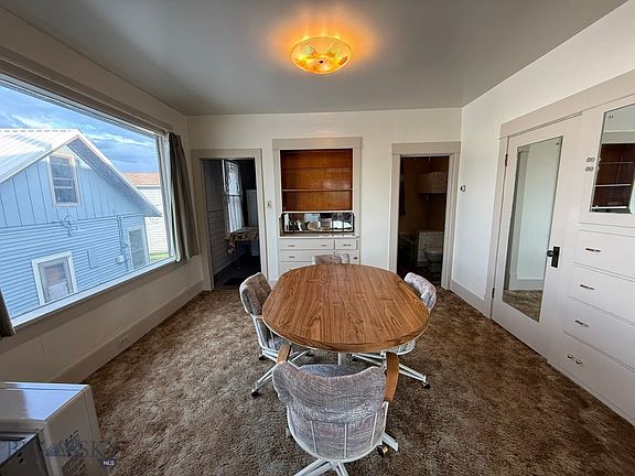 5th image of 508 W Platinum St