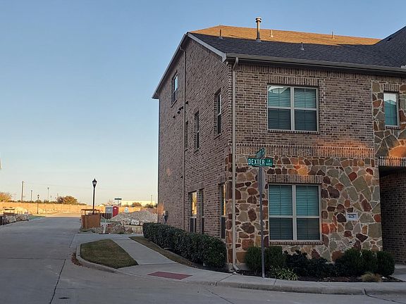 2nd image of 4428 Dexter Ln