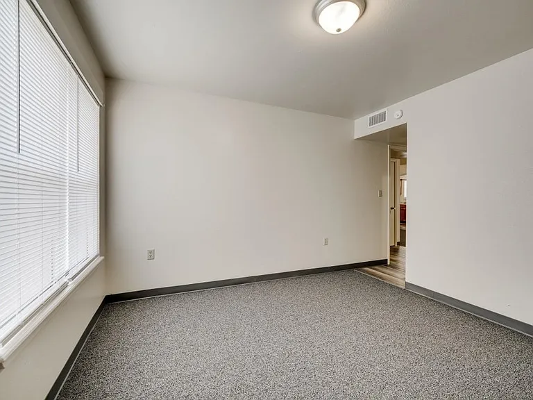 Mariner II Apartments — Photo 41