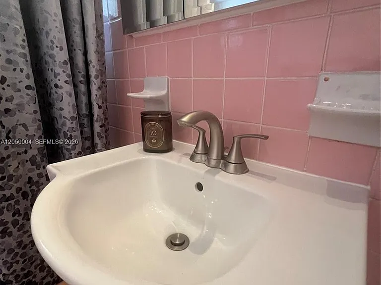 7720 Harding Ave #9 — Photo 25