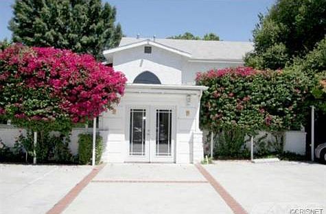 1st image of 7412 Balboa Blvd