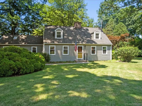10 Barn Hill Road, Bloomfield, CT 06002