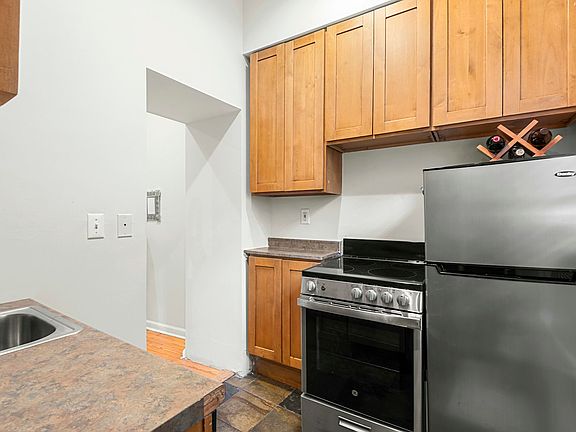 4th image of 2 Charles St #1F