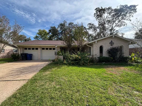 8655 Grover Pl, Shreveport, LA 71115