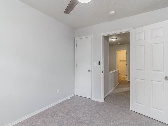 5th image of 624 Holly St #B