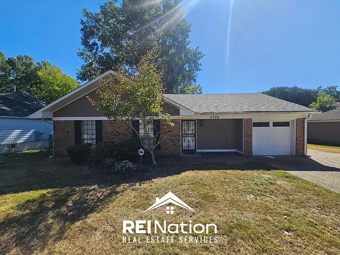 3 bed, 2.0 bath, 1446 sqft, $1,685 — Photo 1