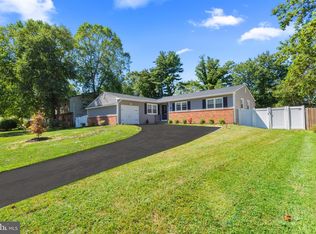 6 Hillsdale Rd, Lawrence Township, NJ 08648