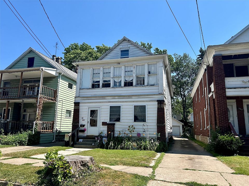 1st image of 131 E 30th St
