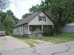 812 Pendleton Ave, Boonville, MO 65233
