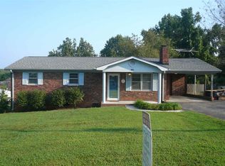 121 Tate St, Boiling Springs, SC 29316