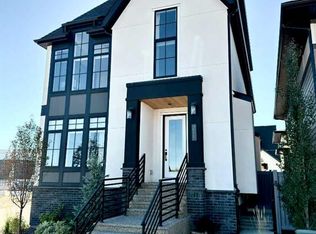 211 N Calais Dr SW, Calgary, AB T3E8H4