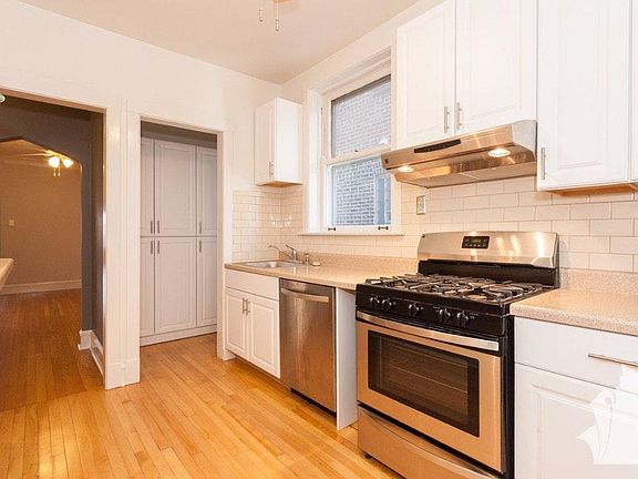 3rd image of 4621 N Lawndale Ave #2