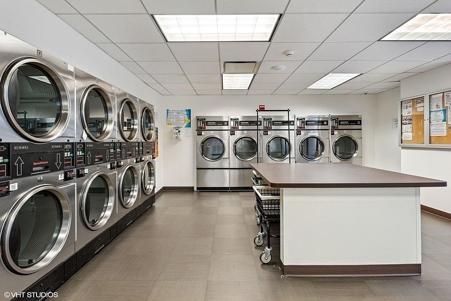 2nd image of 2020 N Lincoln Park W APT 32L