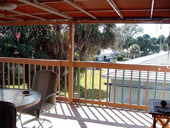 2nd image of 819 Sorrento Pl #819