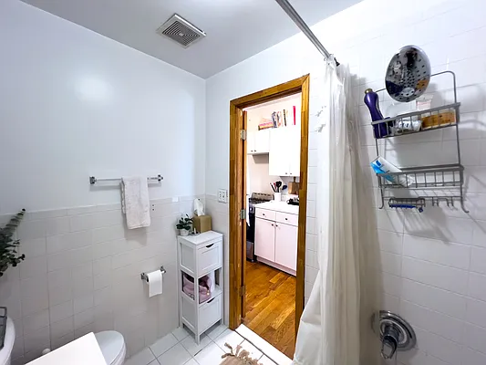 Rented by Denise Rosenblum, LREB | media 18