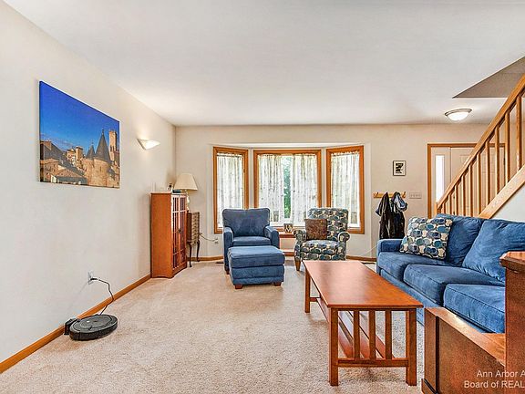 5th image of 478 Woodland Dr
