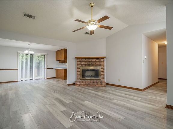3rd image of 456 Peppertree Ter