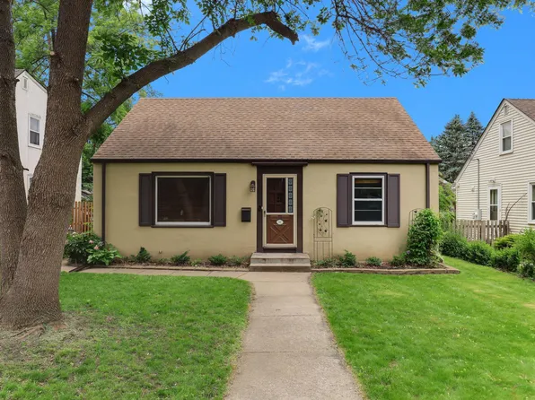 42 Harrison Ave S, Hopkins, MN 55343