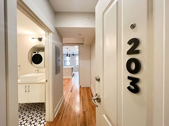 4th image of 1223-1245 Main St #203