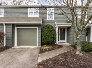 7725 Harbour Isle, Indianapolis, IN 46240